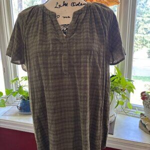 Lot of 4 Woman's Shirts